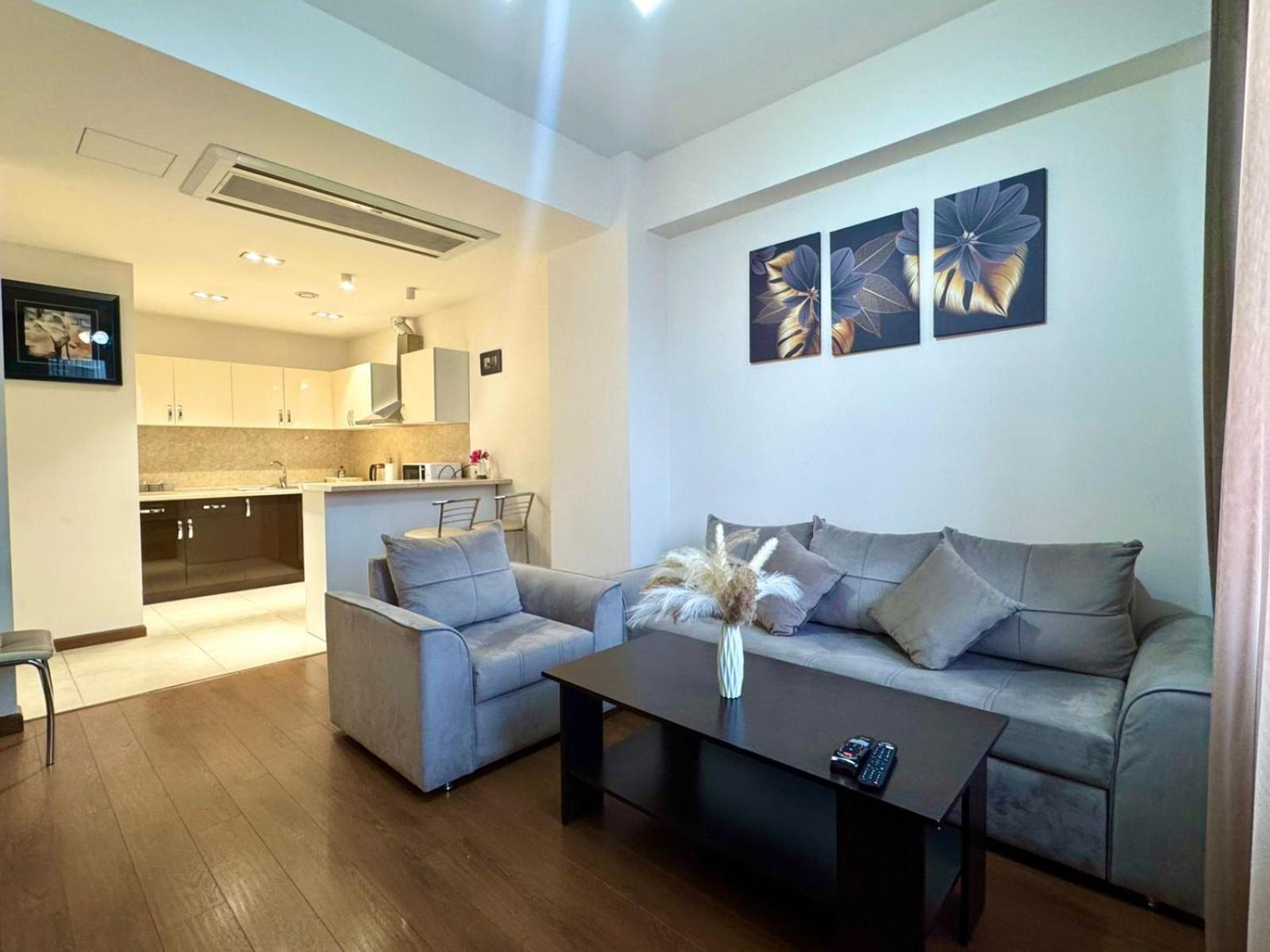 Ns Apartments In Yerevan City Centre מראה חיצוני תמונה